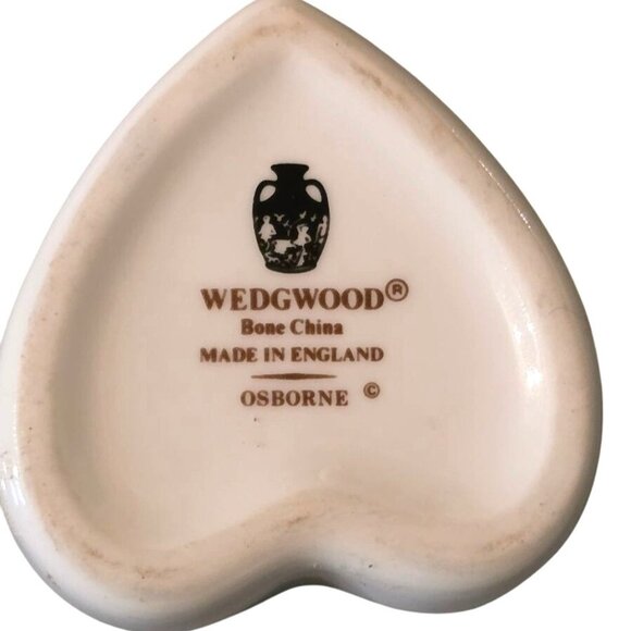 Vintage Trinket Box Wedgwood Osborne Bone China Heart Floral Design Gold Trim - Picture 8 of 9